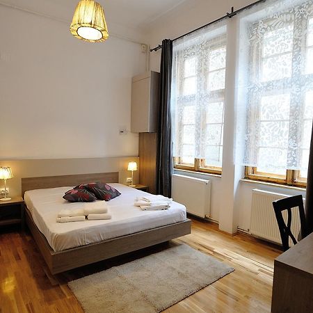 Dinicu Residence - Central Location Brasov Bagian luar foto