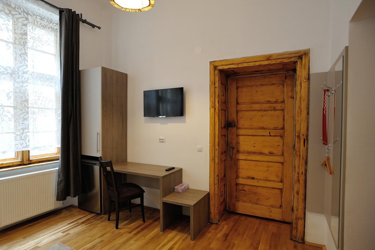 Dinicu Residence - Central Location Brasov Bagian luar foto