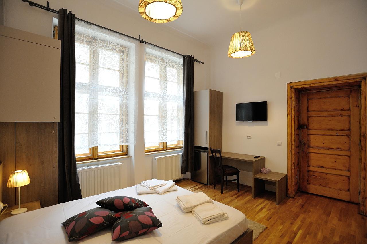 Dinicu Residence - Central Location Brasov Bagian luar foto